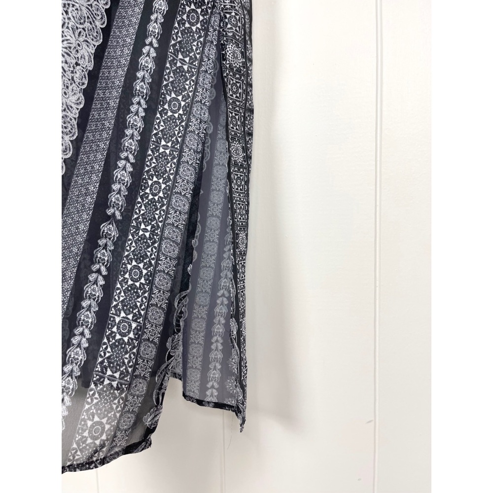Monki | Medallion Floral Maxi Dress View 5